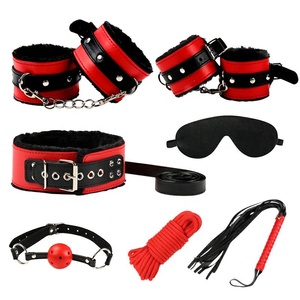 Set <span class=keywords><strong>BDSM</strong></span> per Coppie, Giochi di Ruolo, Manette in Pelle, Cavigliere, Frusta, Bavaglio, Collare, Set Bondage Marca MUQU, Nero e Rosso, Gioco per Adulti - Product Image 1