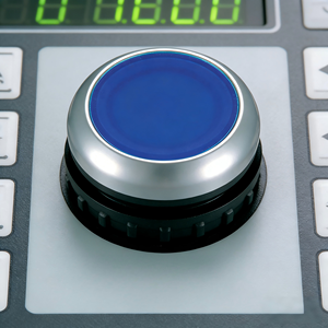 Tombol Seri Eaton M22, M22-D-B, Sertifikasi UL/CE, RMQ-Titan, Datar, Momentary, Biru, Bezel: Titanium, Untuk Peralatan Pengangkat - Product Image 1