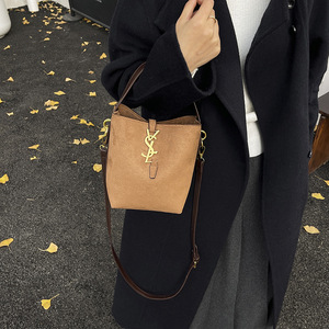 <span class=keywords><strong>Sac</strong></span> seau en cuir véritable pour <span class=keywords><strong>femme</strong></span>, nouvelle collection automne/hiver 2026, design de niche, simple et décontracté, <span class=keywords><strong>sac</strong></span> à bandoulière polyvalent - Product Image 3