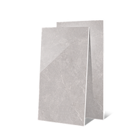 Carrelage en porcelaine gris clair aspect pierre 750x1500mm, veinage subtil, étanche, antidérapant, moderne, pour sol, mur, salle de bain, supermarché, salon