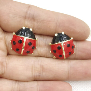 Nuovo arrivo <span class=keywords><strong>coccinella</strong></span> <span class=keywords><strong>orecchini</strong></span> per bambine rosso smalto nero in modo sicuro per matrimoni - Product Image 2