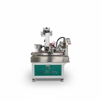 Machine à ourler et à perforer les bâches, tout-en-un