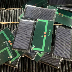 Panel solar flexible de 68x37mm 5.5V 50mA para juguetes DIY y luces de jardín - Product Image 2