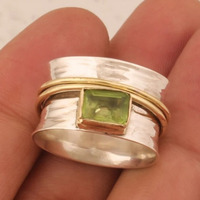 CAOSHI Trendiger Grüner Stein Zweifarbig Silber-Gold-Plattierter Breiter Ring Exquisites Liniendesign Damen Party Messing Schmuck Bandring
