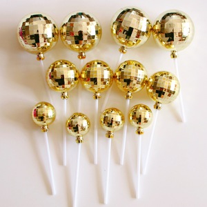 12 pièces/paquet, décorations de gâteau en forme de boule disco en plastique, décorations de gâteau d'anniversaire, pour fête sur le thème du disco - Product Image 4