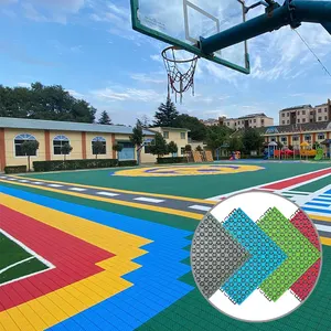 พื้นสนามเด็กเล่นกลางแจ้งที่เชื่อมต่อกันสนามเทนนิสบาสเกตบอลวอลเลย์บอลสนามอนุบาลกระเบื้องปูพื้น PP