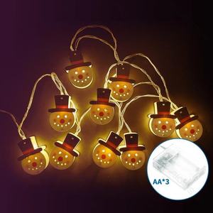 Guirnalda de luces con pilas 3AA, muñeco de nieve colgante de madera, blanco cálido, ideal para decoración navideña. - Product Image 1