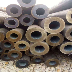 Tuyaux en acier sans soudure haute pression haute température, tubes en acier allié Astm A335 de nuances P91, P92, P22, T91, T1, T12 - Product Image 2