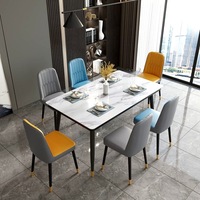 Ensemble de table à manger de luxe nordique avec structure en fer, durable et imperméable, 4 chaises pour hôtel ou restaurant