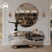 Buffet de luxe fait main à facettes géométriques en bois de palissandre avec pieds dorés – Service complet pour mobilier de villa et projets hôteliers