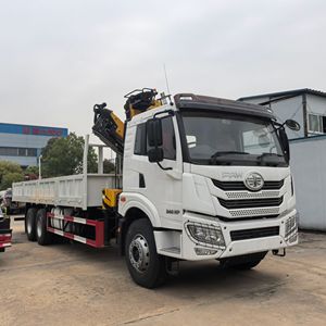 Экспортный кран-манипулятор FAW 6x4, грузоподъемность 8 тонн, для тяжелых условий эксплуатации, с гидравлической складной стрелой, двигателем Weichai, коробкой передач и подшипниками. - Product Image 3