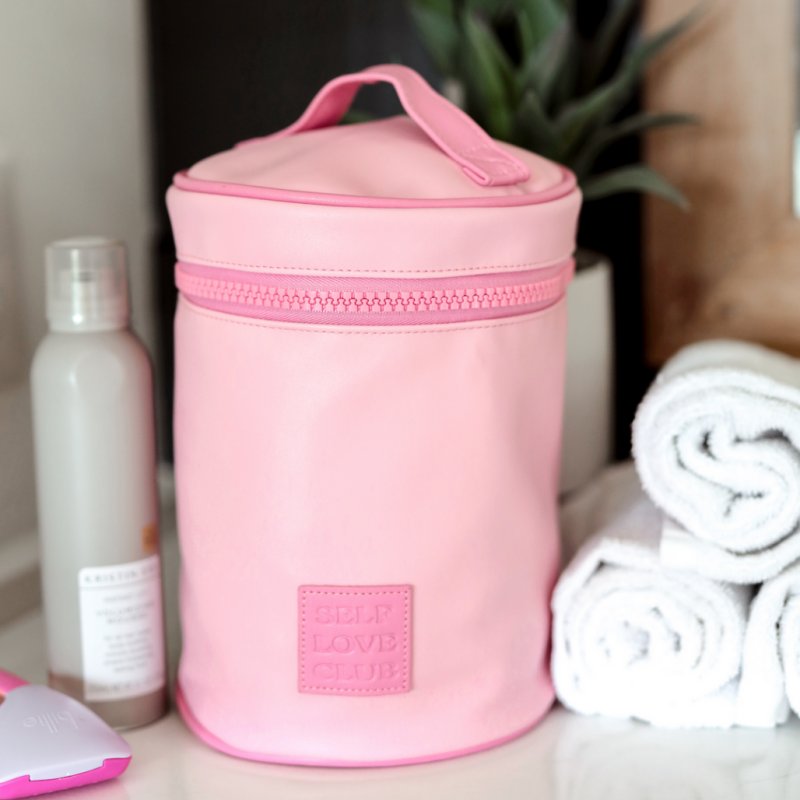 สีชมพูร้อน