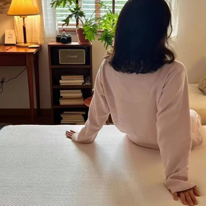 Vua Kích thước lai nệm trong một hộp thoải mái vừa công ty với bộ nhớ bọt độc lập mùa xuân chuyển động cô lập áp lực cứu trợ - Product Image 1