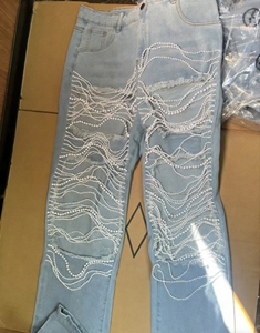 <span class=keywords><strong>Jean</strong></span> déchiré taille haute tendance pour <span class=keywords><strong>femme</strong></span> avec chaîne en strass, style Y2K, streetwear, tenue de soirée, denim vieilli, quotidien, été, sexy - Product Image 4