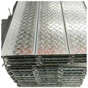 Rejilla de <span class=keywords><strong>Acero</strong></span> Inoxidable Perforada Moderna y Duradera para Pasillos Antideslizantes, de Fábrica China, Disponible en Alibaba - Product Image 1