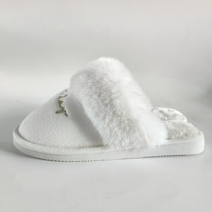 Wholesale Women's Durable Plush for <strong>Slippers</strong> Soft Indoor Anti-Slippery Winter Bedroom for <strong>Slippers</strong> with TPR Outsole Lightweight - Product Image 4