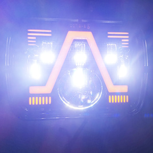 Faro LED Cuadrado 5x7 con Señal de Giro para Camioneta Todoterreno 12V 65W 6000K 15000Lm Universal para Reequipamiento y Actualización - Product Image 4