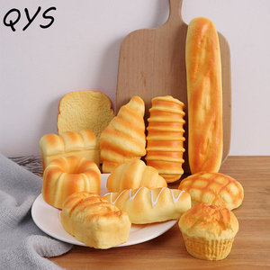 Juguete Blandito de Pan Realista de PU QYS, Juguete Antiestrés de Ascenso Lento, Accesorio para Fotografía de Alimentos - Product Image 1