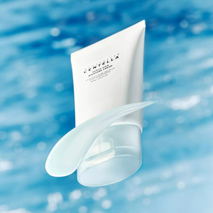 Crème hydratante apaisante pour le visage Centella Hyalu-Cica - Product Image 3