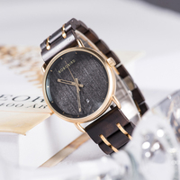 Montre à quartz de luxe pour garçons, bracelet en acier inoxydable, cadran noir avec aiguilles en bois, vente en gros, best-seller