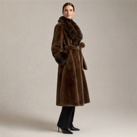 Manteau long en fausse fourrure éco-responsable marron foncé pour femme Zeyu, col large contrastant et bouffant, ceinture à la taille, vêtement d'extérieur chaud pour l'hiver, ODM / OEM