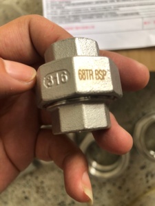 Kế<span class=keywords><strong>t</strong></span> nối không gỉ đúc gi <span class=keywords><strong>1</strong></span> 4 inch Nam/Nữ Threaded Union thép phụ kiện đường ống - Product Image 4