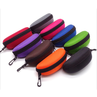 Boîte à lunettes de rangement à logo personnalisé multicolore d'usine étui rigide en EVA pour lunettes de soleil à fermeture éclair avec clip ceinture