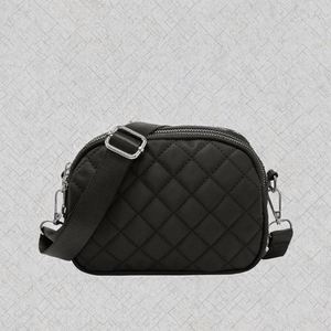 Conjunto de Bolso de Playa y Sombrero de Paja Grande Hecho a Mano para Mujer, Ideal para Vacaciones en la Playa, Venta al por Mayor - Product Image 2