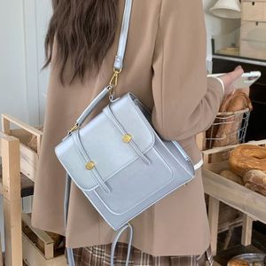 Bolso de Pecho Plateado para Mujer, Correa Ajustable, Cierre Magnético, Uso Diario - Product Image 1