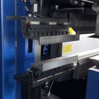 Plieuse de tôle entièrement automatique de 3200 mm, changement d'outil et plieuse de panneaux pour la fabrication de portes en acier/d'ascenseurs