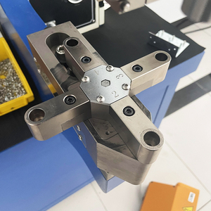 6 Ton Ram <span class=keywords><strong>Force</strong></span> M10 tuerca M8 espárrago M6 separador <span class=keywords><strong>de</strong></span> acero al carbono Localización láser hoja <span class=keywords><strong>de</strong></span> metal remachado Sujetador Máquina <span class=keywords><strong>de</strong></span> inserción - Product Image 4