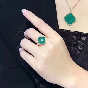 Groothandel Sieraden S925 Sterlingszilver 18K Goud verguld Vierklaverblad CZ Zirkoon Ring Dames Zwarte Agaat Parelmoer Ring - Product Image 3