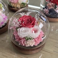 Décoration de mariage faite à la main, roses éternelles dans un dôme en verre, fleurs éternelles conservées, cadeau pour la Saint-Valentin, prix d'usine