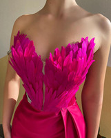 Damen Schulterfreies Feder-Maxikleid, Plissiert, Elegant, Sexy, für Party, Club, Abend oder Hochzeit – Luxus-Outfit für Weihnachten 2022