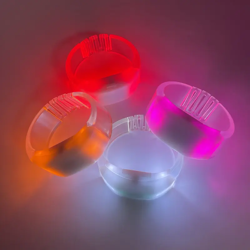 Pulseras luminosas con Control remoto, pulsera de silicona con luces Led parpadeantes, para conciertos, novedad