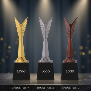 Trophée Diamant en Métal Moulé Sous Pression POOJA GIFT CORPORATION 685, Base Robuste, Gravure Laser, Impression UV, Portable et Compétitif - Product Image 1