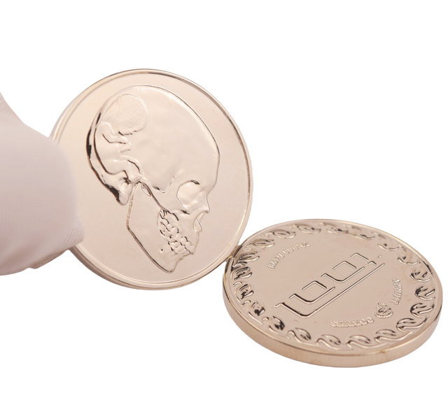 Custom Hydraulic 3D Engraved Double-Sided Silver Commemorative Coin Dark Retro Theme Collectible Coin