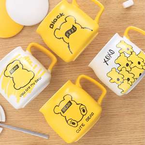 Mug <span class=keywords><strong>de</strong></span> bureau en céramique <span class=keywords><strong>de</strong></span> marque sélectionnée, couleurs vives, avec couvercle, motif couple <span class=keywords><strong>de</strong></span> dessins animés, vente en gros - Product Image 2