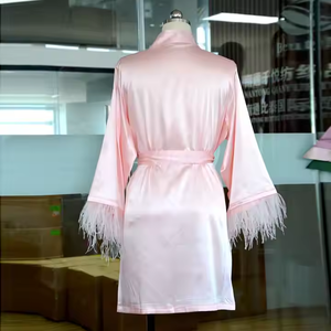 Lussuosa <span class=keywords><strong>Vestaglia</strong></span> da Sposa con Piume, <span class=keywords><strong>in</strong></span> <span class=keywords><strong>Seta</strong></span> e Raso, Scollo a V, Maniche con Piume, Regalo per la Sposa, Abito da Mattina - Product Image 2