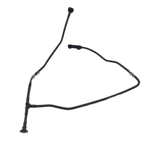 Manguera de refrigerante 1665000091 de goma para reparación y reemplazo automotriz - Product Image 1