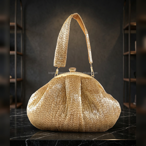 Sac de soirée de haute qualité, très demandé sur le marché européen, fait main, avec des perles de verre dorées, broderie élégante, forme unique, avec bandoulière - Product Image 2