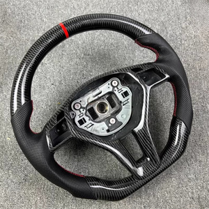 Volant en cuir pour Mercedes-Benz W204 C63 W212 W218 W207 W172 W217 GLK W205 Volant personnalisé en fibre de carbone - Product Image 4
