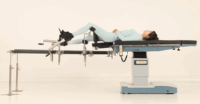 Table d'opération électrique de luxe MT Medical à double commande en fibre de carbone, compatible C-arm, avec réinitialisation à un clic et frein électrique