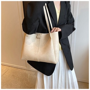 Sacs en cuir PU souple de couleur unie rétro pour <span class=keywords><strong>Com</strong></span> Ting, grande capacité, sacs à main tendance pour femmes, sacs fourre-tout, sacs pour femmes, sac à main - Product Image 5