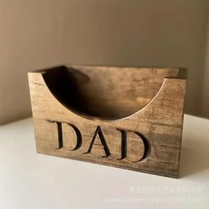 กล่องเก็บหมวกตั้งโต๊ะไม้เนื้อแข็ง 20 ซม. X 12 ซม. สลัก DAD สำหรับเป็นของขวัญให้พ่อ - Product Image 5