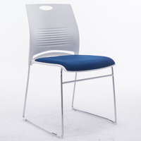 Chaise de bureau de direction empilable en métal, design ergonomique simple, avec coussin de siège, style moderne, multifonctionnelle, vente en gros