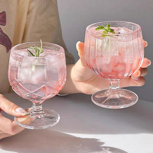 Copo de Vinho de Cristal Listrado de Luxo Retro Europeu para Champanhe, Estilo Minimalista - Product Image 2