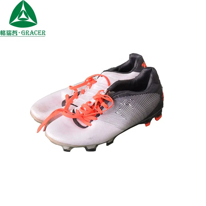 Chaussures de football d'occasion de belgique, chaussures deuxième main, vente en gros