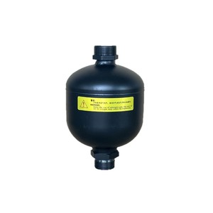 Accumulateur à diaphragme Wollit 0,32L 33Mpa, réservoir d'huile hydraulique et d'azote - Product Image 1