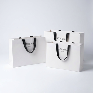 Sacs de courses personnalisés, impression de logo, <span class=keywords><strong>emballage</strong></span> cadeau, papier carton blanc 230g pour vêtements, carton rigide blanc haut de gamme - Product Image 2